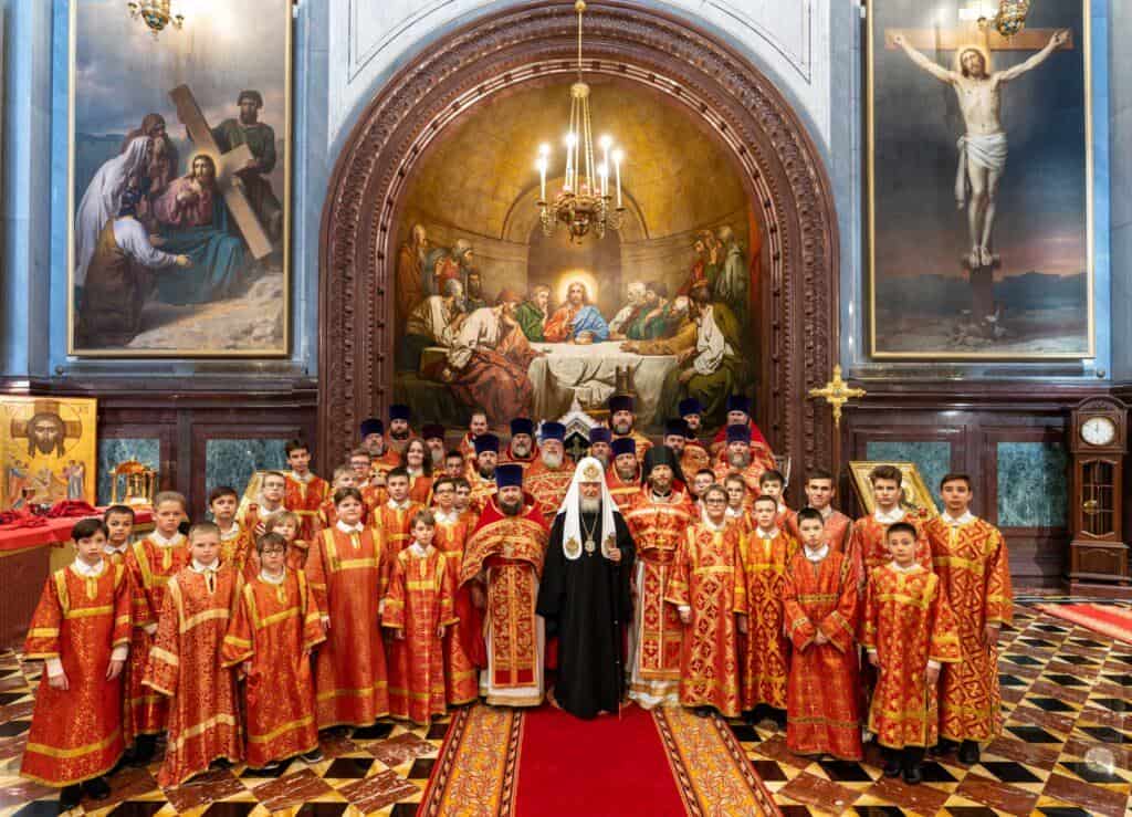 Юные воспитанники воскресной школы храма участвовали в Патриаршем богослужении на Антипасху Юные воспитанники воскресной школы храма участвовали в Патриаршем богослужении на Антипасху