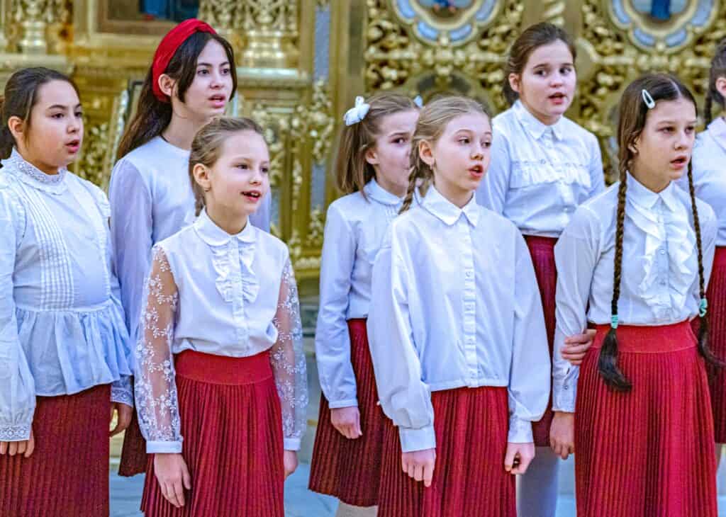 Детский музыкальный праздник собрал в Ростокинском храме более 100 юных певцов, музыкантов и зрителей