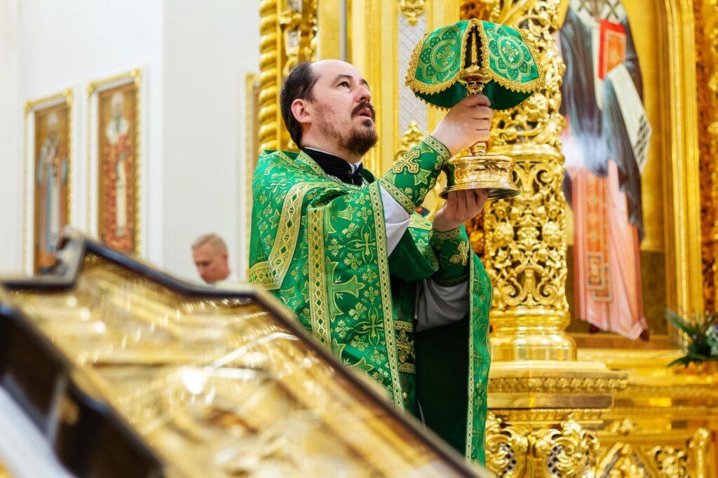 Проповедь настоятеля в Неделю Цветоносную Проповедь настоятеля в Неделю Цветоносную
