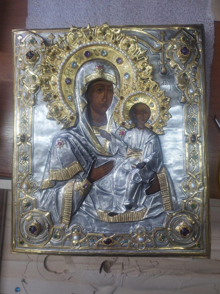 В храме святых равноапостольных Мефодия и Кирилла в Ростокине реализуется комплексный план украшения и благоустройства