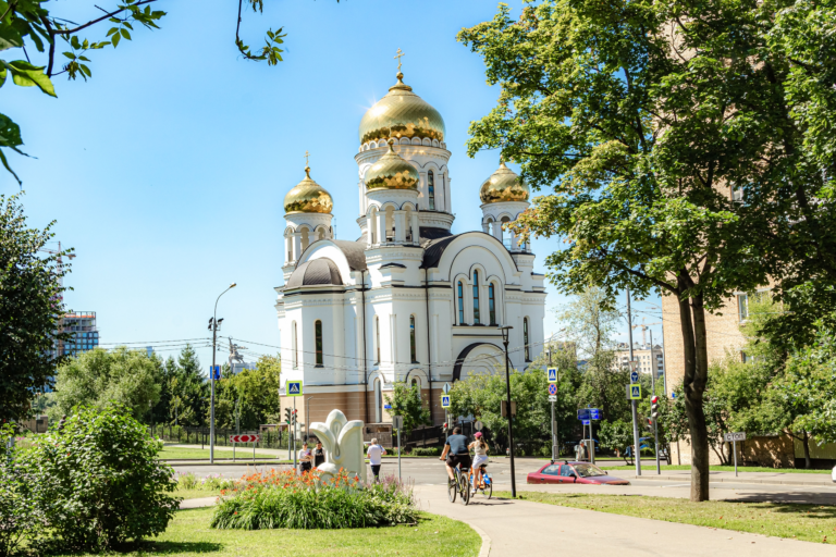 Приглашаем на богослужения
