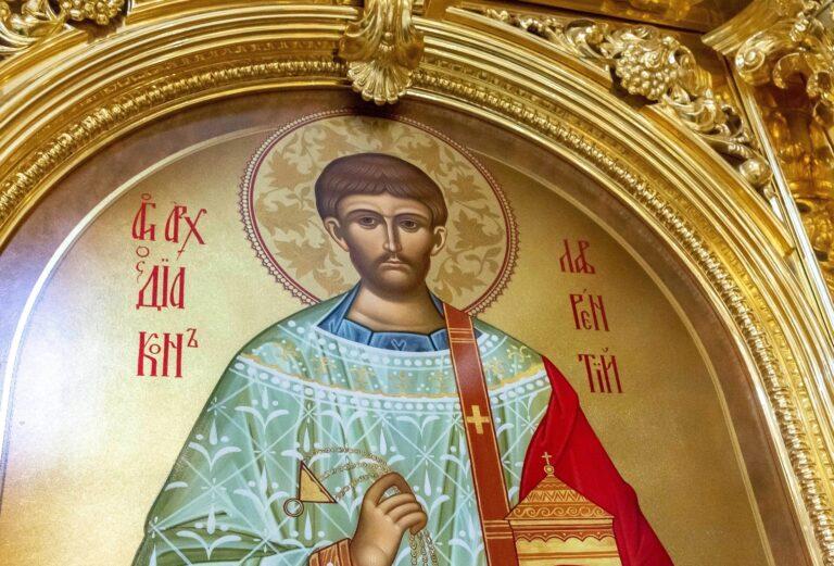 ВИДЕО: Богослужения в Неделю 11-ю по Пятидесятнице